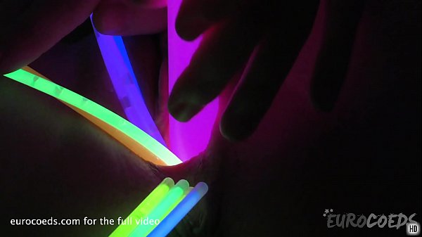 nice girl 27yo raquel gaping her pussy open with kinky glowsticks cervix view