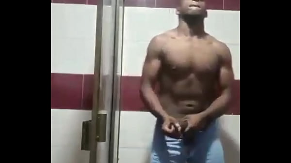 Download Video - Jovencito de 18 a&ntilde;os dotado