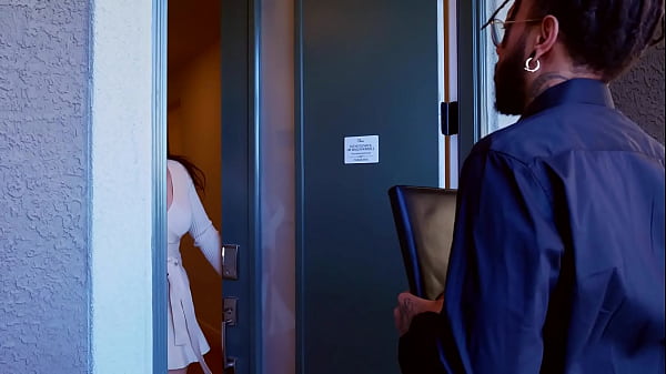 Miss Raquel Pt.2 horny wife makes a deal for dick - FlightLifexxx