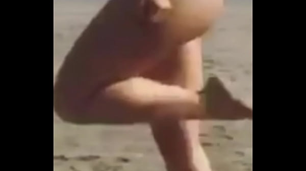 Samadhi culona in bikini