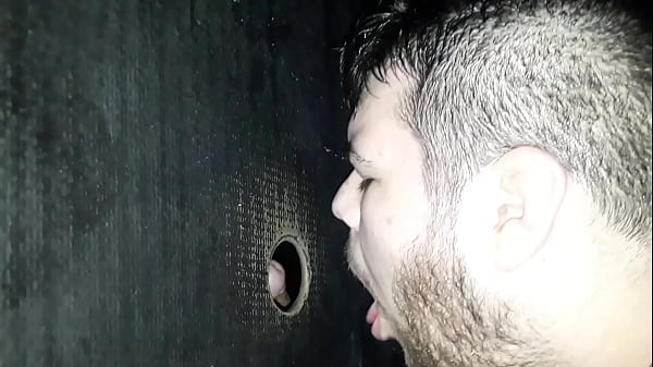 Fui no Glory Hole de SP pela Primeira vez e Lev...