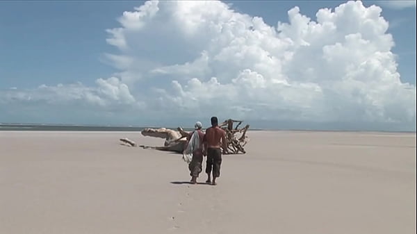 Druuna Diva Takes Dick On The Sandy Beach