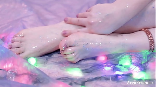 Download Video - Sexy pussy feet tease selfie video MILF solo