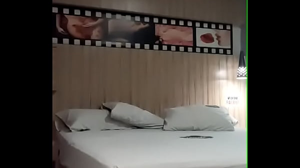 Negra safada dando gostoso para amigo comedor