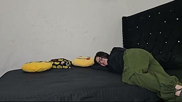 That fucking bitch of a stepcousin of mine pays me back for the things I bought for her like this.