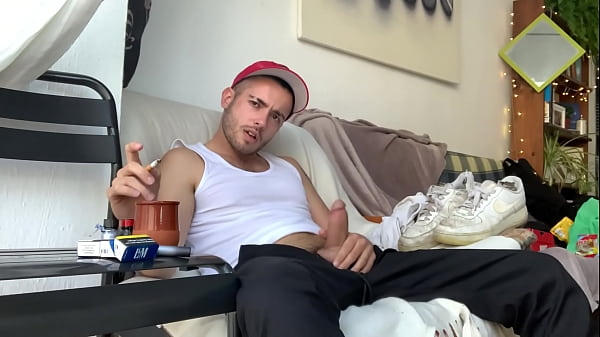 Bem-vindo David Luca! Fique confortável e foda-se