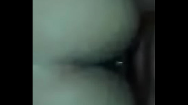 She giving the ass to Carioca.