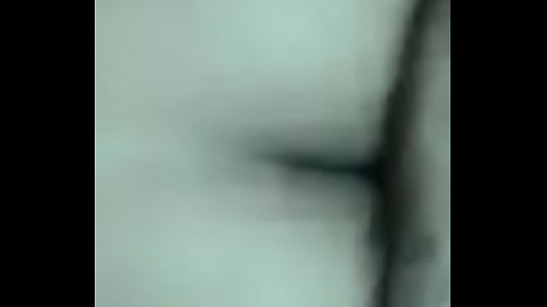 She giving the ass to Carioca.