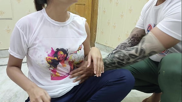 Download Video - Holi Special&colon; Sara Anal sex in holi festival enjoyed huge dick in pussy and anal Desisaarabhabhi