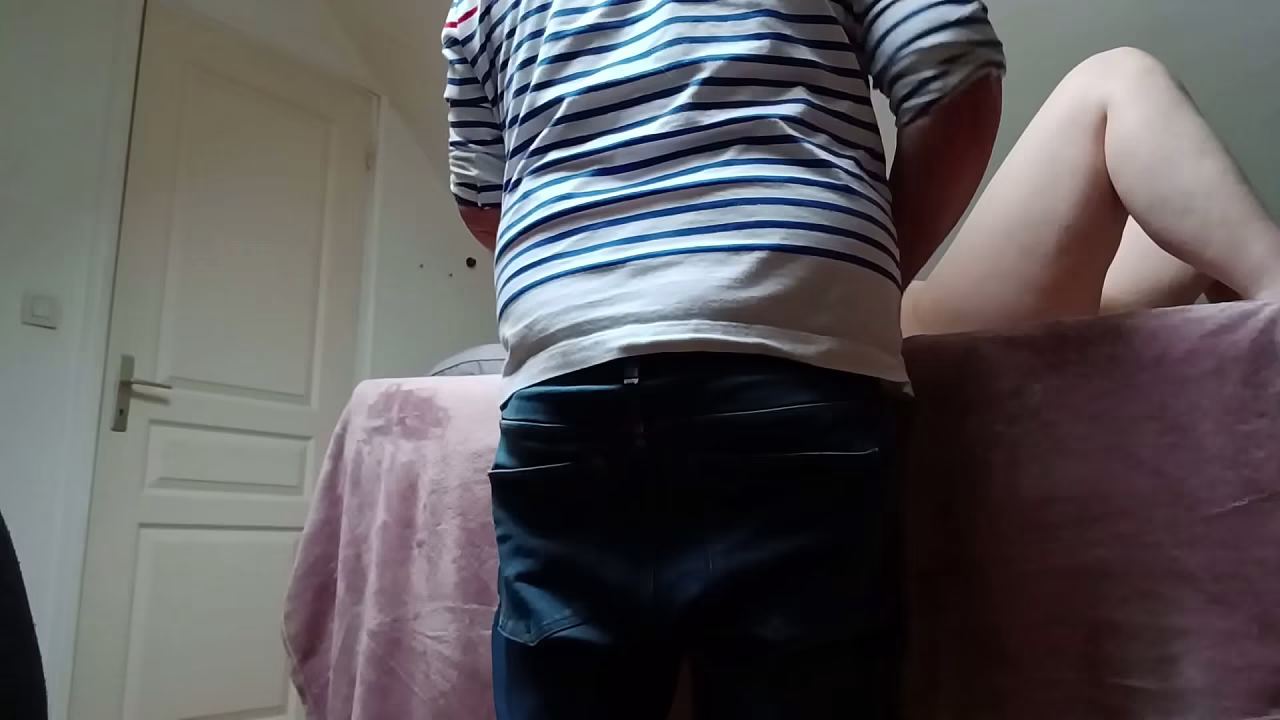 2026 02 19 Esclave Sa ligot&eacute_e et masturb&eacute_e