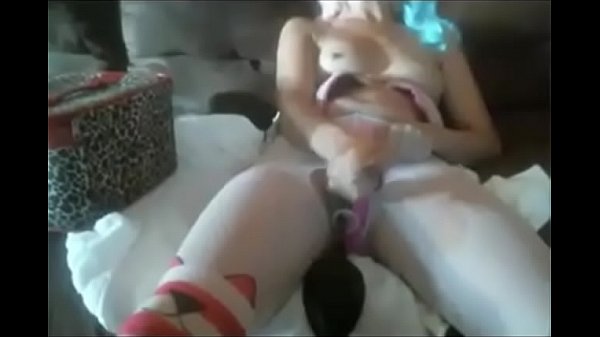 Kinky teen on webcam