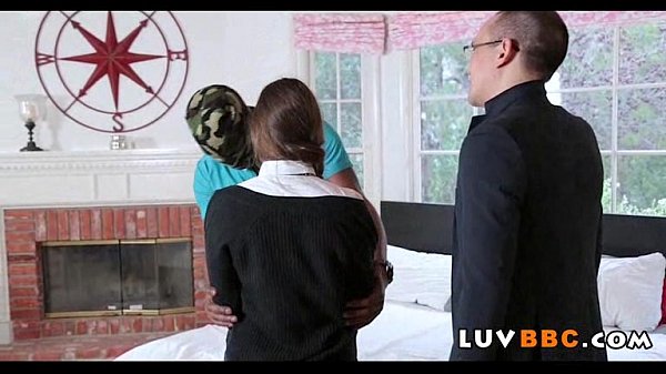 Grosse Bite Noire Pour Minuscule Chatte Teen 226