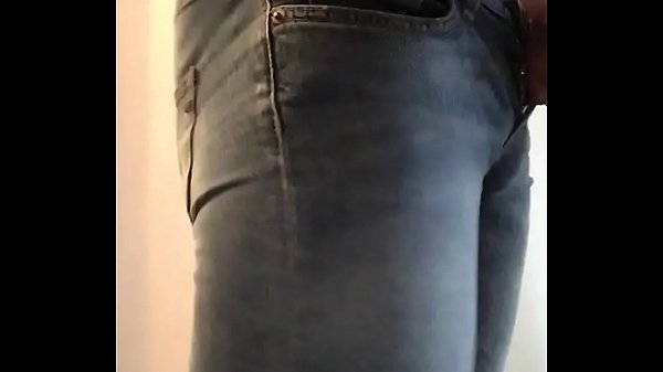 Download Video - Jerking in tight jeans