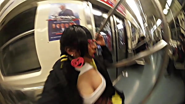 Download Video - Metreando en el metro de la CDMX&comma; gana una mamada GRATIS&excl;