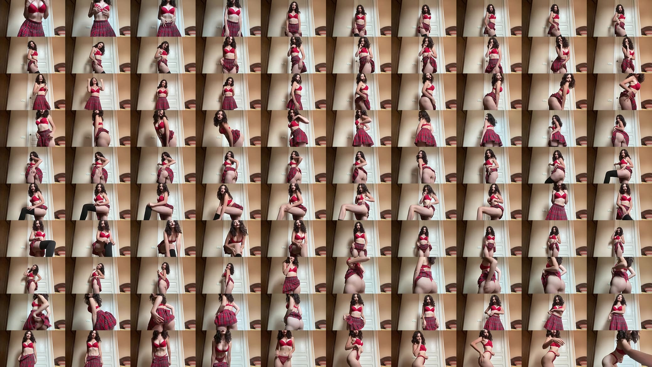 Hot brunette strip 预览图