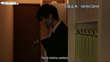 Quando eu ia pedir minha namorada em casamento apareceu uma novinha gostosa para atrapalhar - LEGENDADO