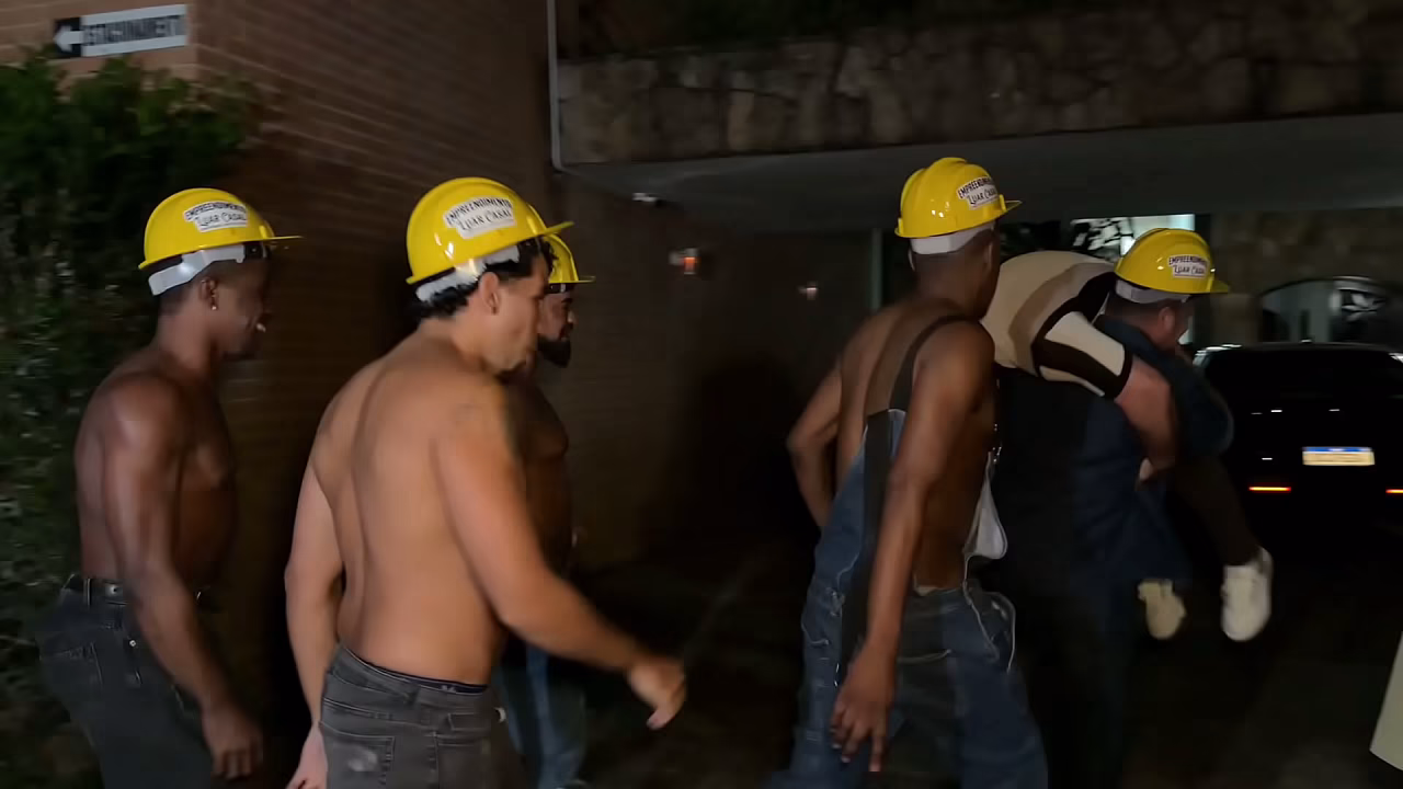 Los jefes no pagaron a tiempo y todos los trabajadores de la construcción recibieron una paliza.
                              black sexy amateur brazil gay exercise exhibitionist abs slim body young man muscular body muscular guy muchos negros