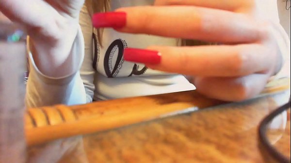 Nicolettaembassi - Asmr unghie lunghe video sexy mani ed unghie