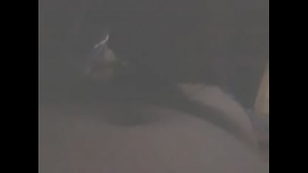 Yola dando un mamada