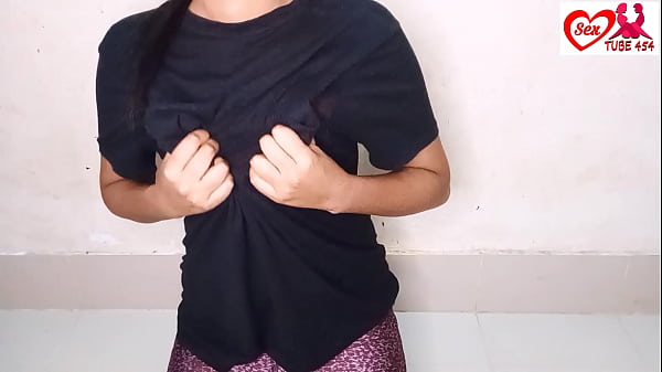 Real desi girl  inserting brinjal in her sweet pussy