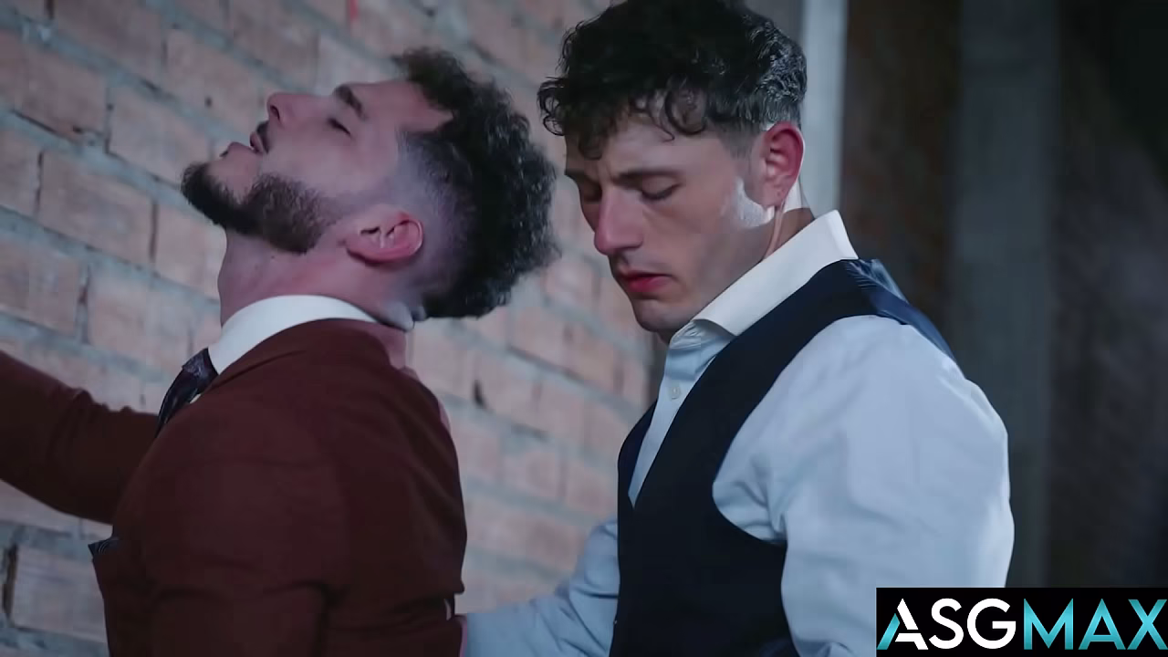 ASGMAX - Muscle Jock Takes &amp_ Gives Massive Cock in Mafia Flip Fuck Ritual