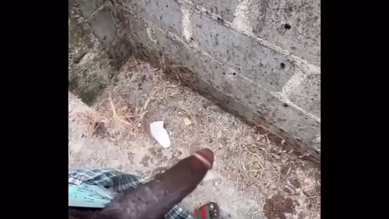 Big dick can make a bottom fuck anywhere