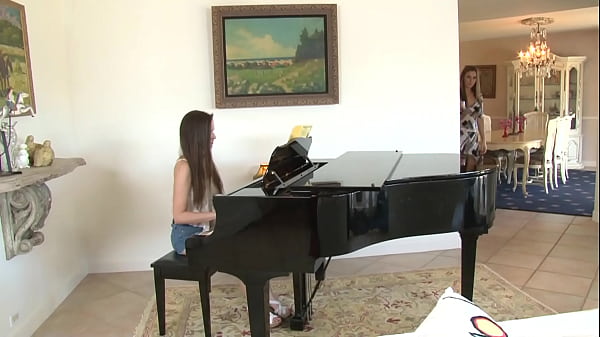 Sexy Mature Brunette Teaches The Art Of Clitoral Orgasm