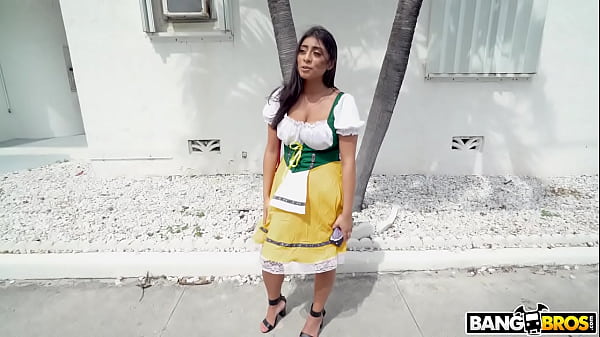 OktoberBreasts