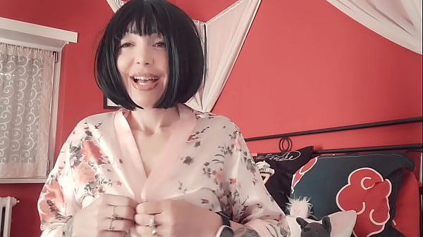 ChantalChannel -I play and compare myself with my favorite doll