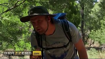 BRAZZERS - Abigaiil Morris Turns A Simple Hike Into A Sizzling Hot Outdoor Session With Vince
