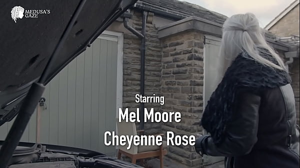 follada acrobatica de Briana Moon