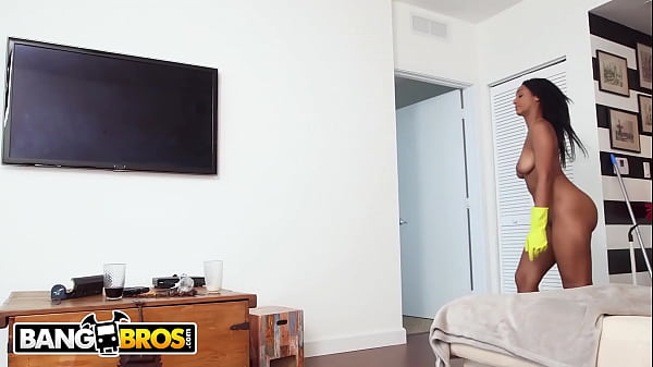 BANGBROS - Big Ass Maid Arianna Knight Works Hard To Please Me (English Subs)