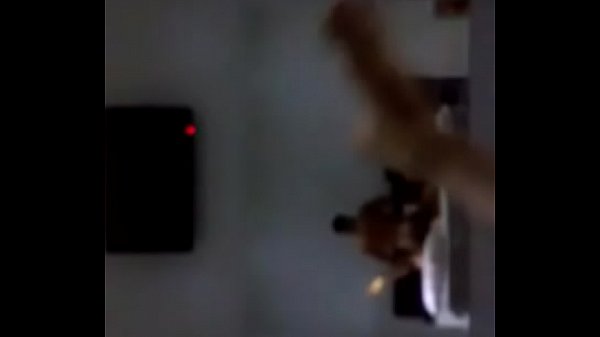 Boy cavalao comendo de frango o rabao guloso do...