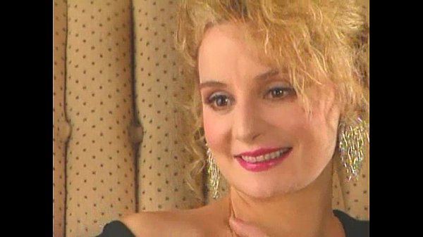 Download Video - Rich Lady