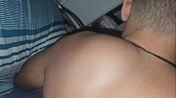 Download Video - ESTAVA JOGANDO E METE ROLA&comma; QUANDO ESTAVA FICANDO QUENTE A VIZINHA CHEGOU&period;&period;&period;