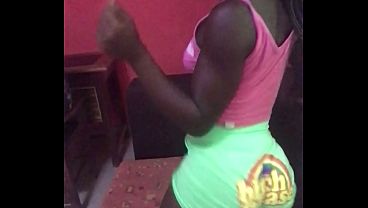 Crazybitch twerking hard for a customer before ...