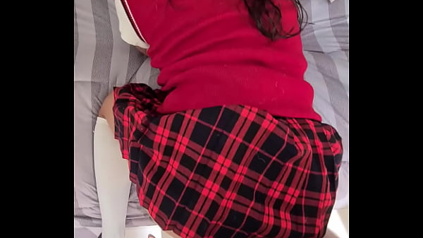 18 year old student turned out to be VERY HOT! STUDENTS. They are alone at home! I invited a fellow student to my HOUSE with the excuse of doing homework to FUCK HER!
