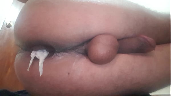 Anal sacando la crema