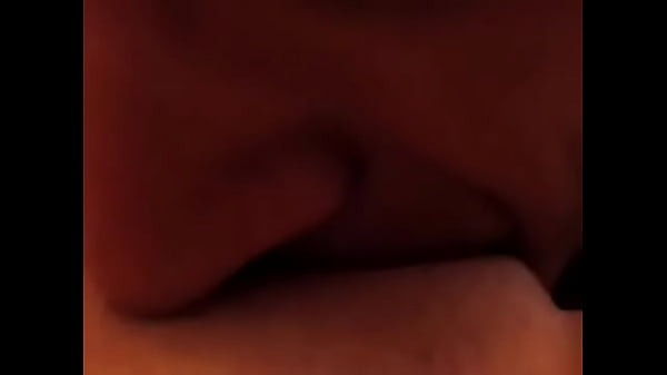 thumb pussy eater