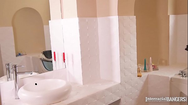 Download Video - Interracial bangers enjoy endless big titty fucking with Milf Olivia Nice