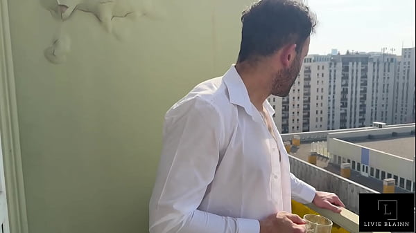 Outdoor blowjob on the balcony