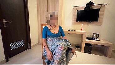 Download Video - Bhabhi ji live in new flat gave a gift to neighbor Devar ji