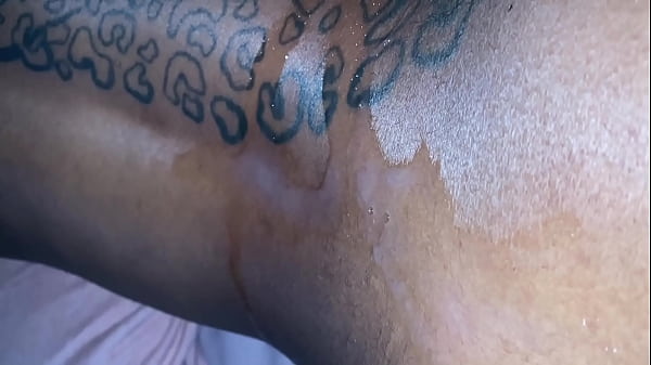 Quickie to Squirt nut on her tattoos!!