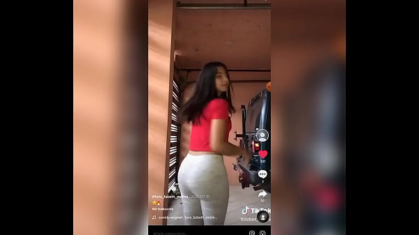 Lizbet molina linda chica bailando