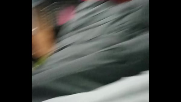 Mi vecina me práctica un rico sexo oral