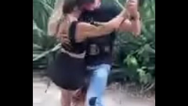 Eu se esfregando no meu vizinho