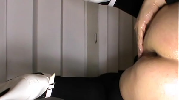 Dildo anale da 60 Cm con ventosa tutto dentro n...