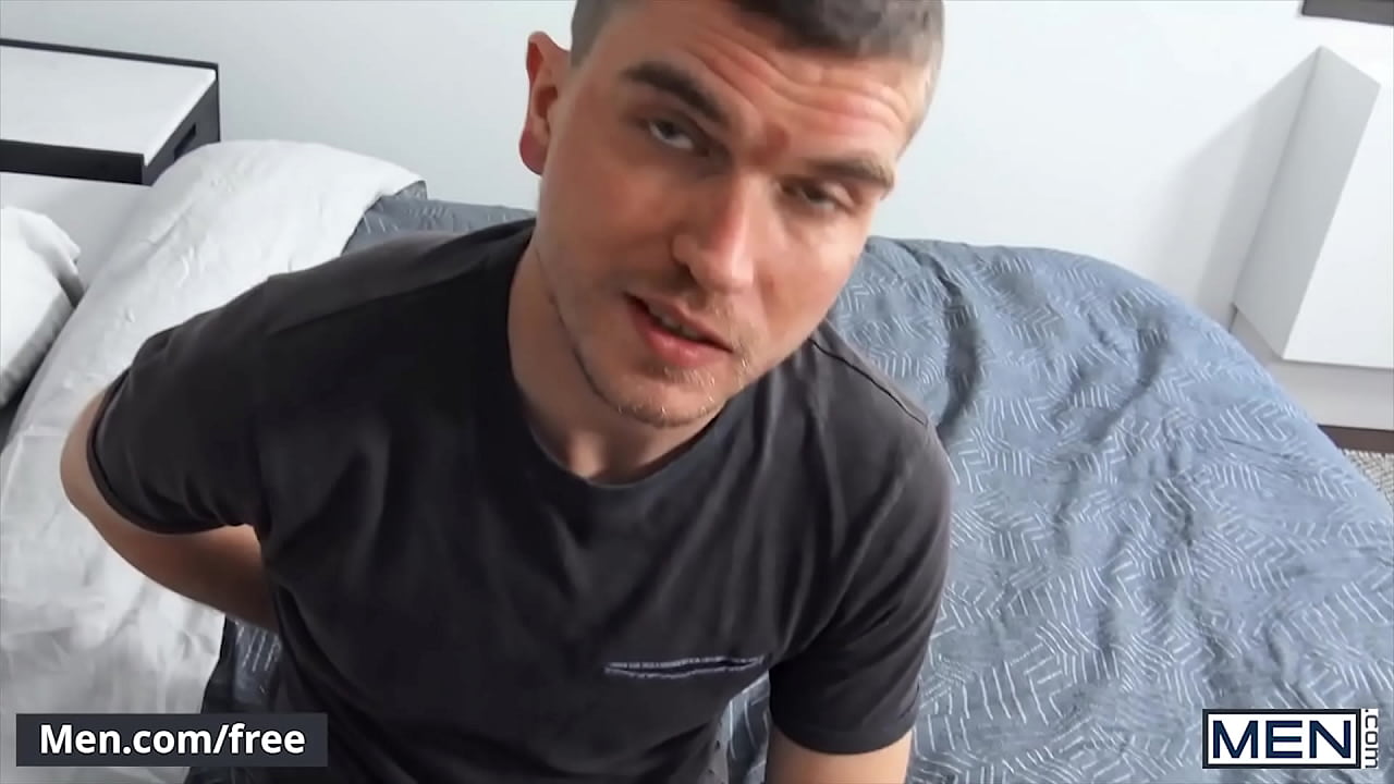 (Joel Mason) Está desesperado por dinero, así que le chupa la polla dura a su casero y se pone a cuatro patas para él - Hombres
                   facial blowjob handjob doggystyle deepthroat masturbating gay dildo fucking men balls sucking bubble butt hard cock ass fuck point of view mouth fuck safe sex fuck for money blond hair str8 chaser muchos negros