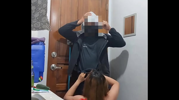 Mommy, another pizza delivery guy didn't expect me to offer my pussy instead of paying - Pinay Lovers PhMommy, another pizza delivery guy didn't expect me to offer my pussy instead of paying - Pinay Lovers Ph