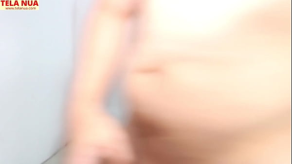 Download Video - MORENA PERDI&Ccedil;&Atilde;O FODENDO COM DOIS CARAS QUE CONHECEU NA ACADEMIA MOSTRANDO PRA ELES QUAL EXERC&Iacute;CIO ELA GOSTA MAIS - Leo Skull - Allan Guerra Gomes